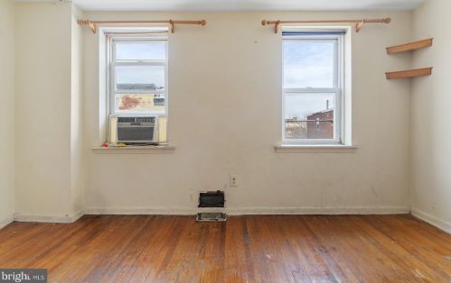 1239 6 St, Philadelphia PA 19140-4561 exterior