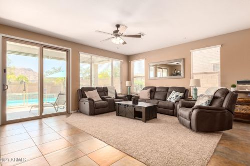 5227 Desperado Way, Phoenix AZ  85083-7353 exterior