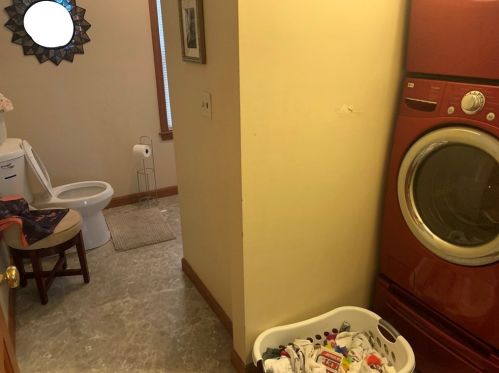 1122 Mammoth Rd, Dracut MA 01826 exterior