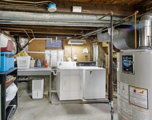 216 Hull St, Hingham MA 02043-1423 exterior