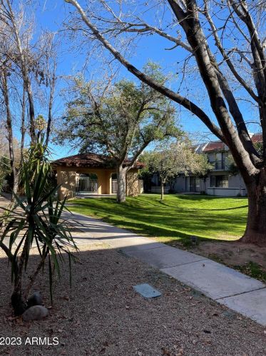 18239 40th St, Phoenix AZ  85032-1447 exterior