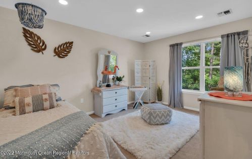 1 Highland Dr, Jackson Twp NJ 08527-1213 exterior