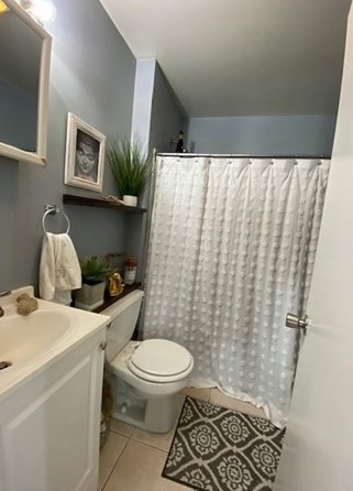 208 Grinnell St, New Bedford MA 02740-3269 exterior