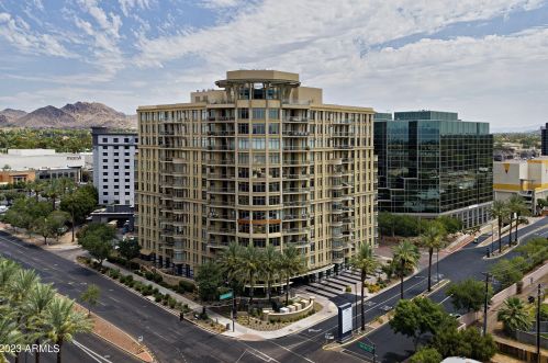 2402 Esplanade Ln, Phoenix AZ  85016-9108 exterior