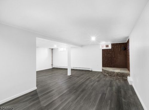 20 Loomis Ave, Wantage NJ  07461-2214 exterior