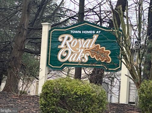 85 Forest Ct, West Deptford, NJ 08051-2143