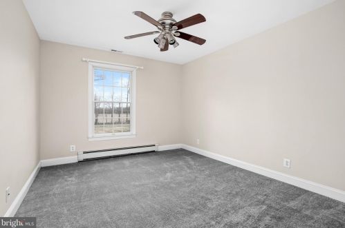 71 Mill Ln, Columbus NJ 08022-1940 exterior