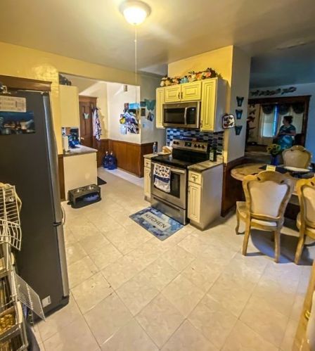 93 May St, Worcester MA 01602-3451 exterior