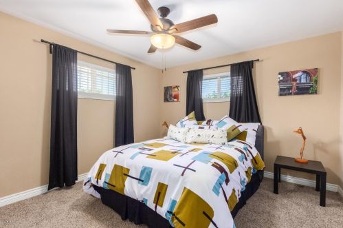 2345 Earll Dr, Phoenix AZ 85012-2632 exterior