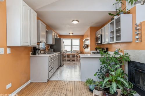 318 Blackfoot Dr, Lemont IL 60490-5524 exterior