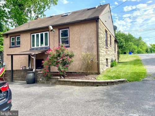 45 Elm Ave, West Deptford NJ 08051-1510 exterior