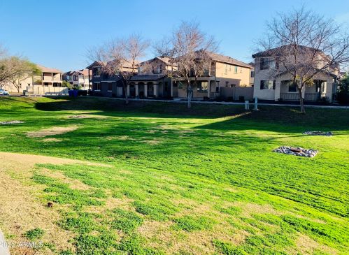 2837 73 Dr, Phoenix AZ 85043-7231 exterior