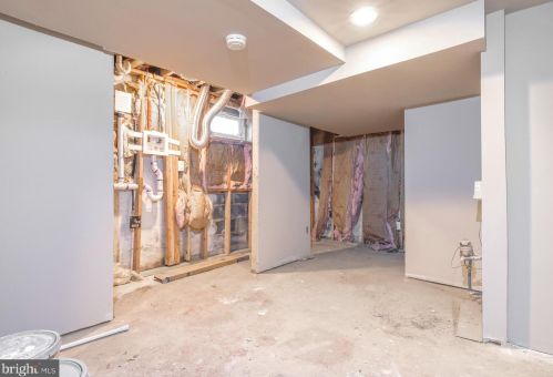 29 Cedar Ave, West Deptford NJ 08093-1409 exterior