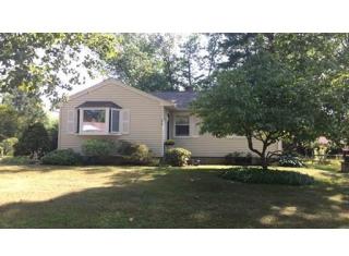 42 Poinsetta St, Agawam MA  01001-2319 exterior