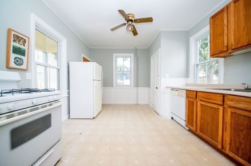 95 Chestnut St, New Bedford MA 02740-5254 exterior