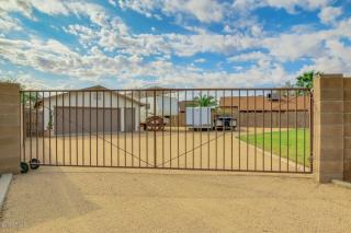 101 Michigan Ave, Phoenix AZ  85032-1587 exterior