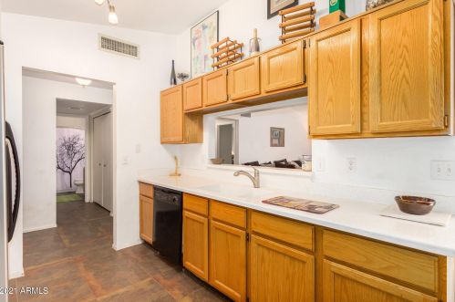 13642 41 Pl, Phoenix AZ 85028-2214 exterior