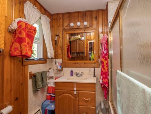 20 St, Taunton MA 02780-4392 exterior