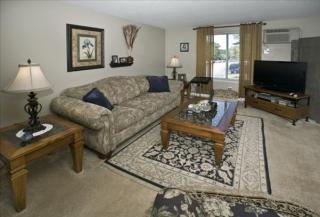 24 Rolling Green Dr, Fall River MA  02720-1842 exterior