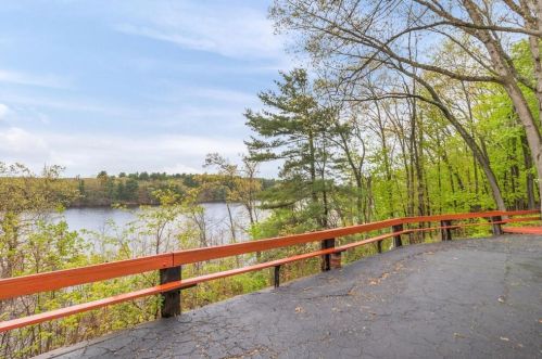 75 Dl St, Methuen MA 01844-7304 exterior