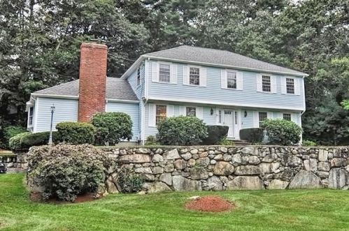 17 Masconemet Ave, Norfolk, MA 02056-1128