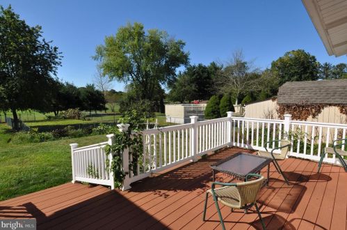 24854 Main St, Columbus NJ 08022-1339 exterior