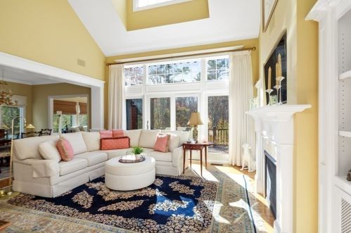 28 Raynor Dr, Hingham MA 02043-4882 exterior