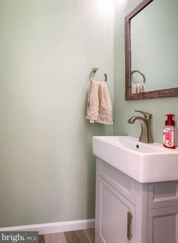 60 Route 156, Trenton NJ 08620-1728 exterior