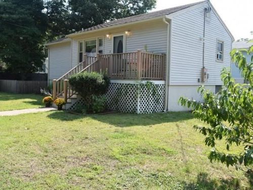 2 Harding Ave, Wareham MA  02571-1708 exterior