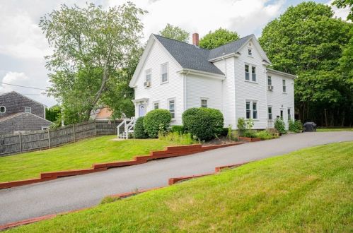 10 Carroll St, Weymouth MA 02189-1211 exterior