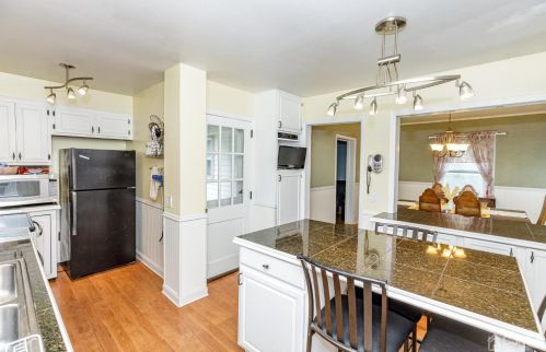 5 Central Ave, Dover NJ 07803-2432 exterior