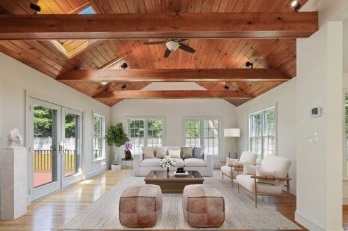 9 Independence Ln, Hingham MA exterior