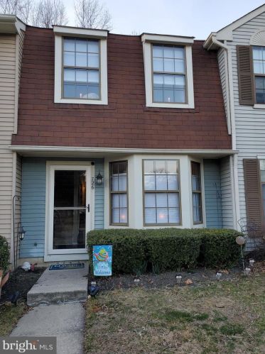 726 Garrison Ct, West Deptford, NJ 08051-2033