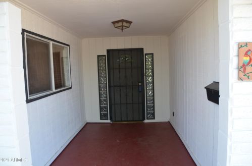11801 36th Pl, Phoenix AZ  85028-1414 exterior
