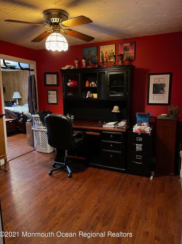 41 Salem Ln, Little Silver NJ 07739-1038 exterior