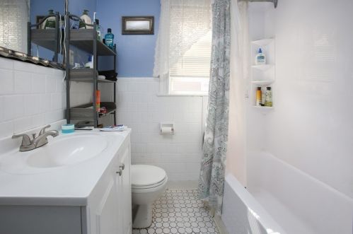 42 Estabrook Rd, Quincy MA 02170-3902 exterior