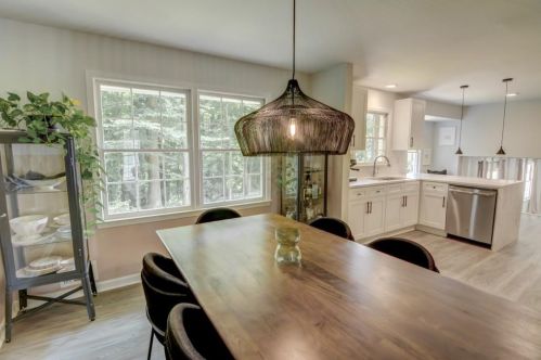 2420 Leisure Lake Dr, Atlanta GA  30338-5319 exterior