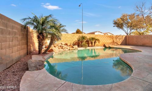 9118 Cypress St, Phoenix AZ 85003-1106 exterior