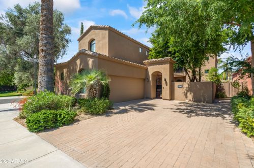 7814 16th Dr, Phoenix AZ  85021-7919 exterior