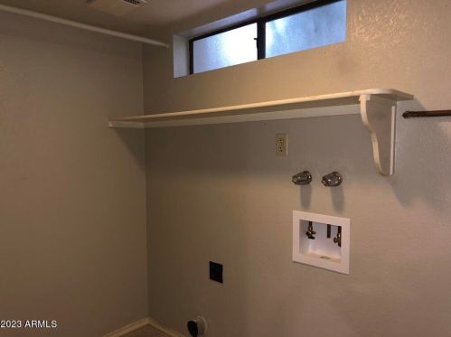 22 Butler Dr, Phoenix AZ 85051-4741 exterior