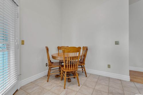 948 White Pne Way, Sandy UT exterior