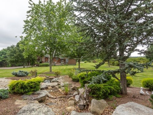 550 Hart St, Dighton MA  02715-1407 exterior