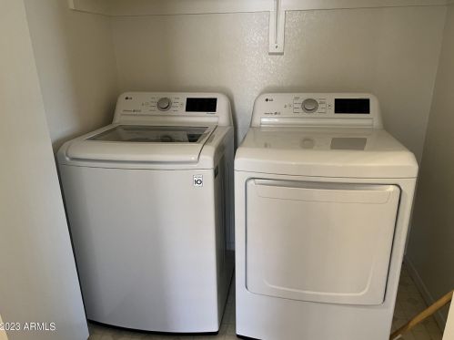 4621 Abraham Ln, Phoenix AZ  85050-6155 exterior