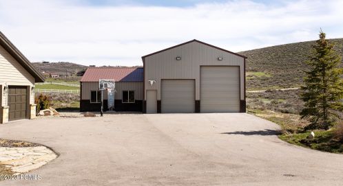 8449 Silver Crk Rd, Park City UT exterior