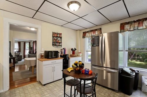 32 Corthell Ave, Whitman MA 02382-1803 exterior