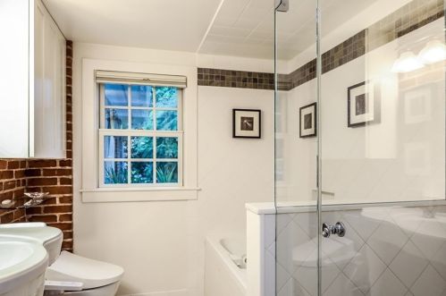 52 Woodleigh Rd, Dedham MA 02026-3129 exterior