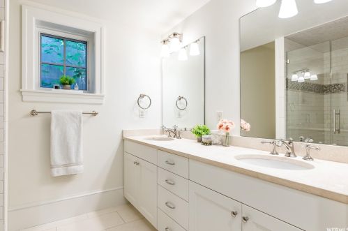 1918 Siesta Dr, Sandy UT 84093-6139 exterior