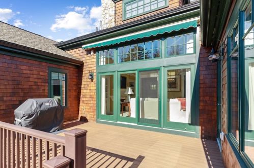 28 Raynor Dr, Hingham MA 02043-4882 exterior