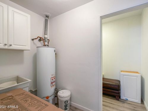 2725 Alice Ave, Phoenix AZ 85021-4112 exterior