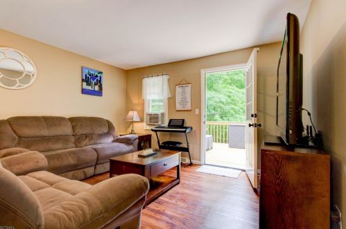 12 Evergreen Rd, Wantage NJ  07461-4700 exterior